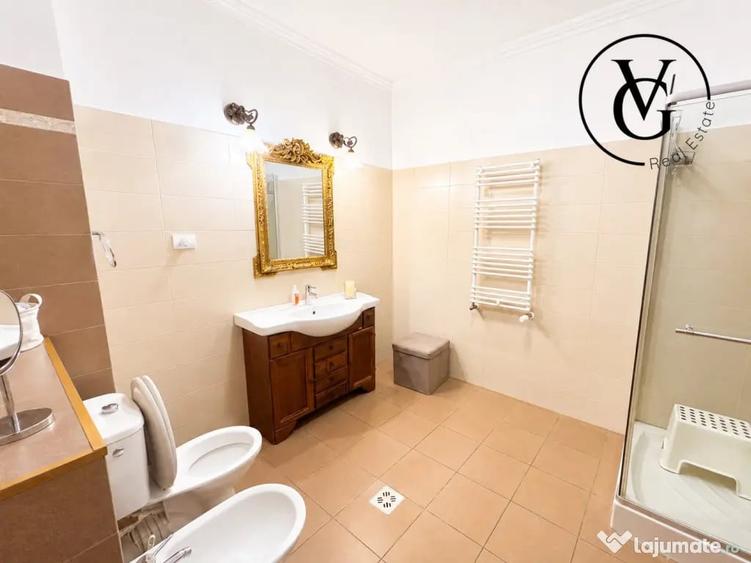 Apartament cu 3 camere semidecomandat în Central