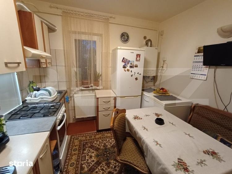 Apartament cu 3 camere semidecomandat în Central
