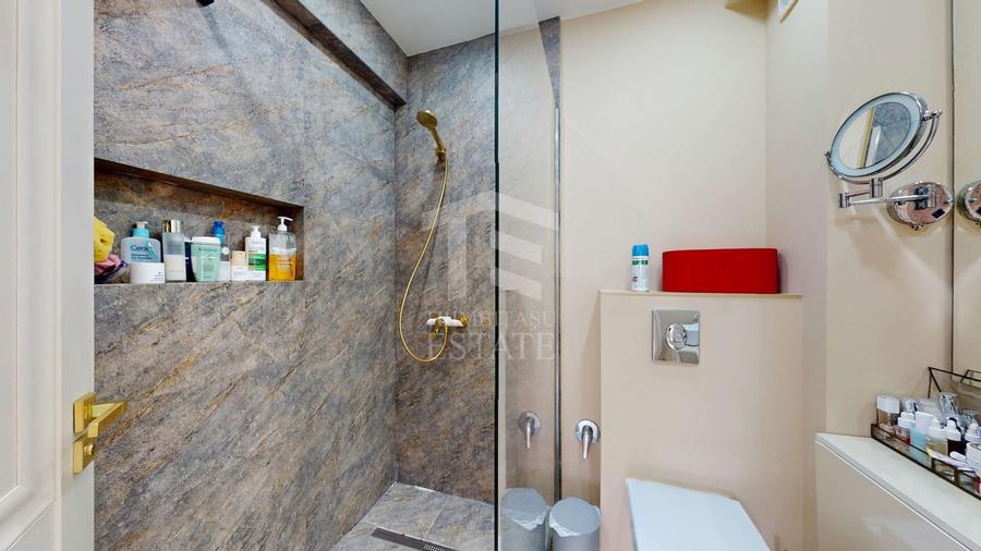 Apartament cu 3 camere decomandat, mobilat în Exterior Vest