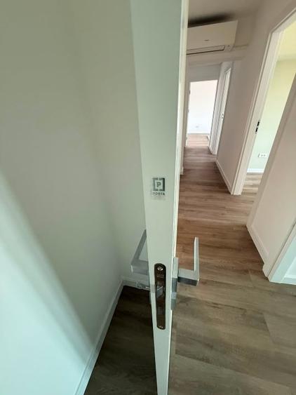 Apartament cu 3 camere decomandat în Nord-Est
