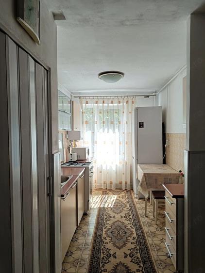 Apartament cu 3 camere decomandat în Dacia