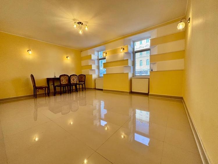 Apartament cu 2 camere decomandat în P-ța Mihai Viteazul