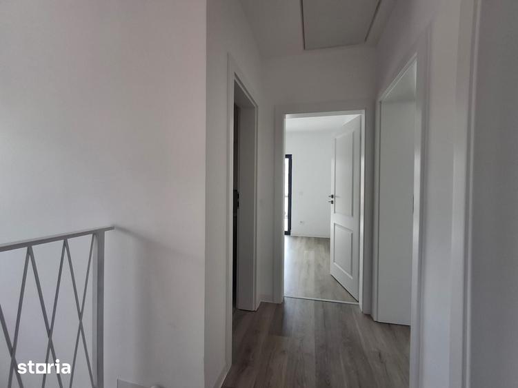 Casă cu 5 camere cu Teren 477 Mp în Bârnova