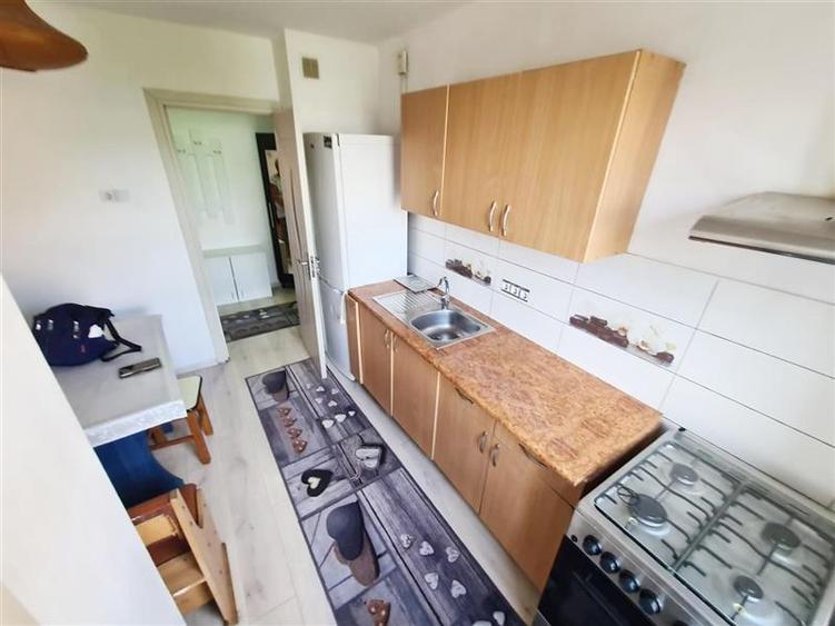 Apartament 3 camere decomandat, 2 bai, etaj intermediar Craiter - 8