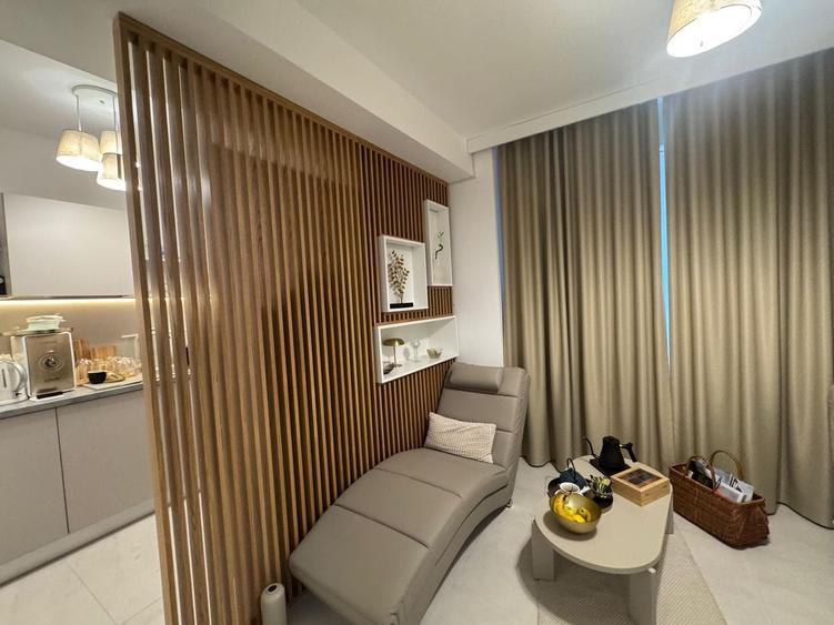 Apartament cu 4 camere semidecomandat în Casin