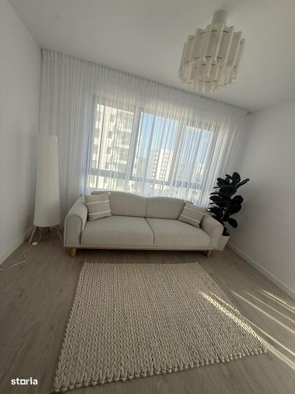 Apartament cu 3 camere, mobilat în Băneasa
