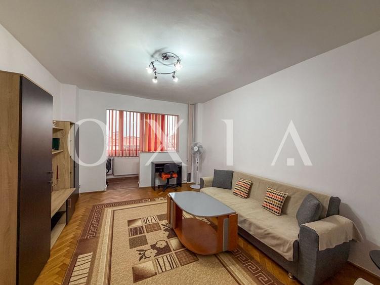 Apartament cu 3 camere decomandat, mobilat în Dacia