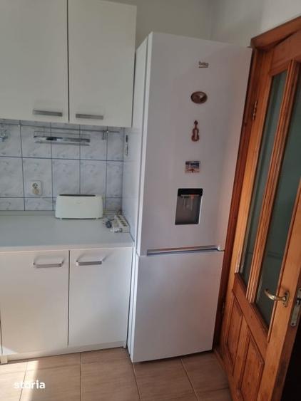Apartament cu 3 camere, mobilat în Central