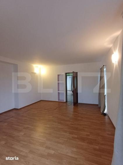 Casă cu 5 camere cu Teren 600 Mp în Central