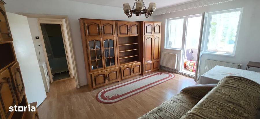 Apartament cu 2 camere semidecomandat în Șerbănești