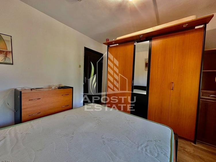 Apartament cu 2 camere semidecomandat în Aradului