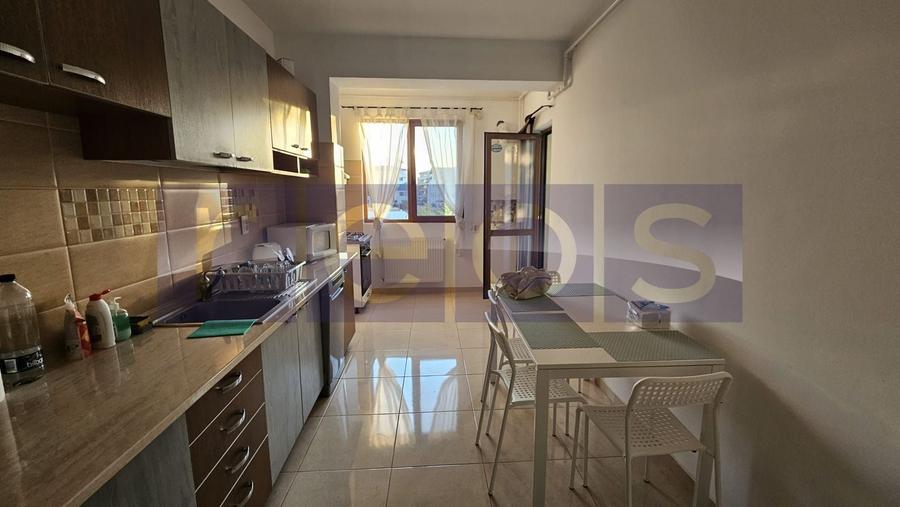 Apartament cu 2 camere decomandat, mobilat în Central