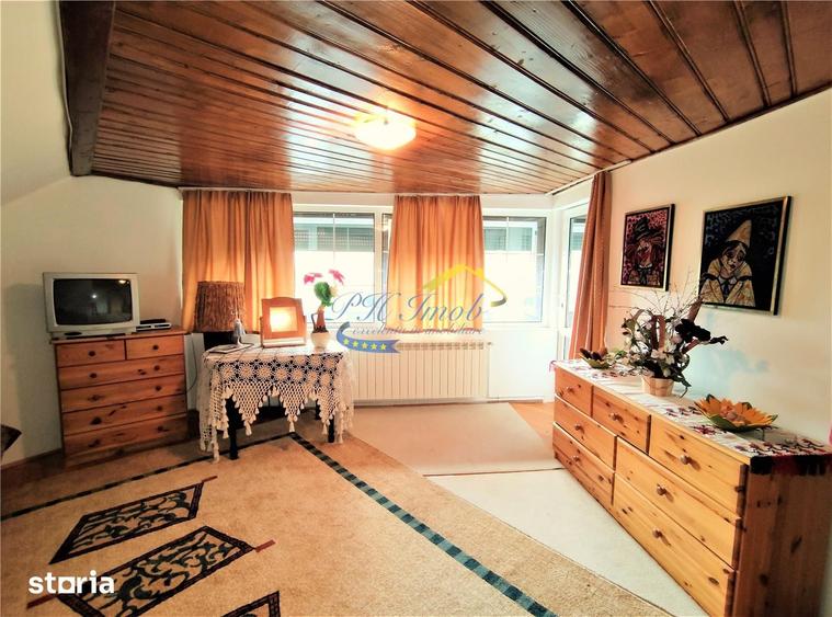Casă cu 4 camere cu Teren 597 Mp în Central