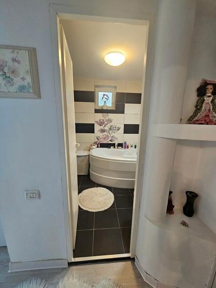 Apartament cu 4 camere în Baicului