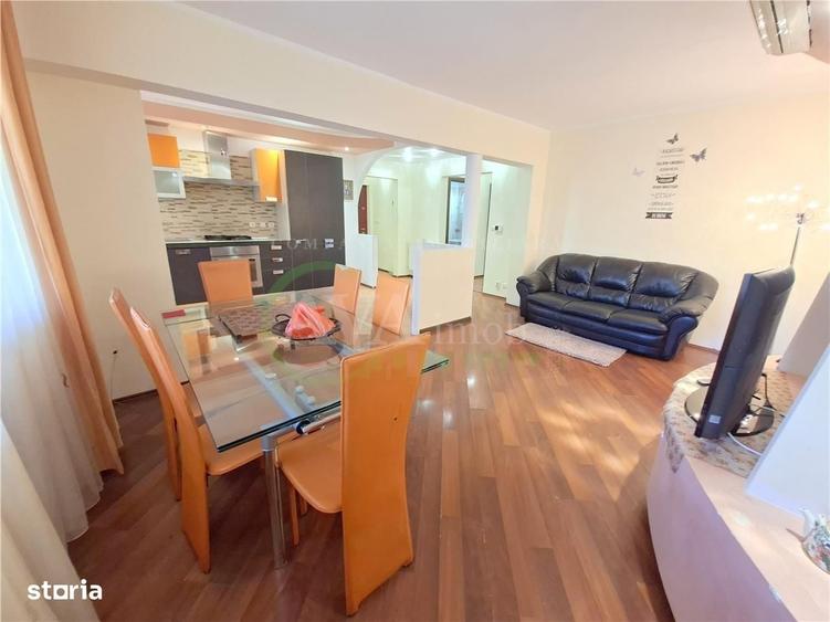 Apartament cu 3 camere decomandat în Central