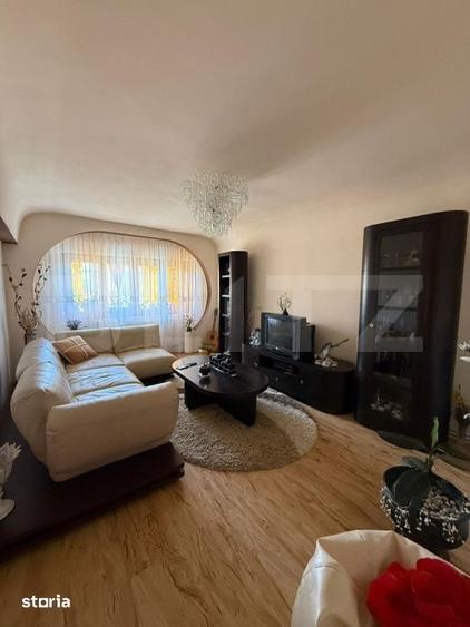 Apartament cu 4 camere în 9 Mai