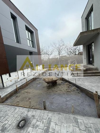 Casă cu Teren 257 Mp în Central