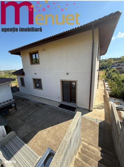 Casă cu 4 camere cu Teren 2000 Mp în Malcoci