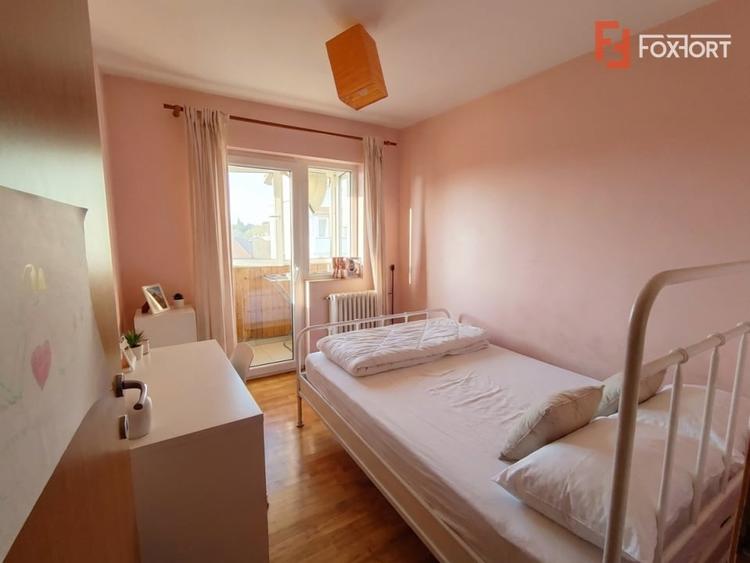 Apartament cu 3 camere decomandat, mobilat în Girocului