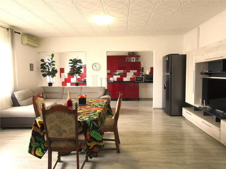 Casă cu 4 camere în Central