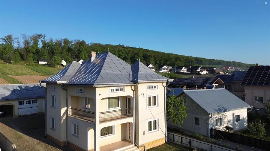 Casă individuală cu 5 camere cu Garaj în Dărmănești