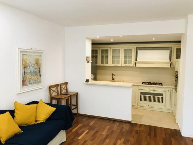 Apartament cu 2 camere semidecomandat în Central