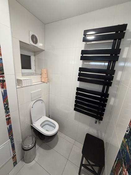 Apartament cu 3 camere decomandat în Uiești
