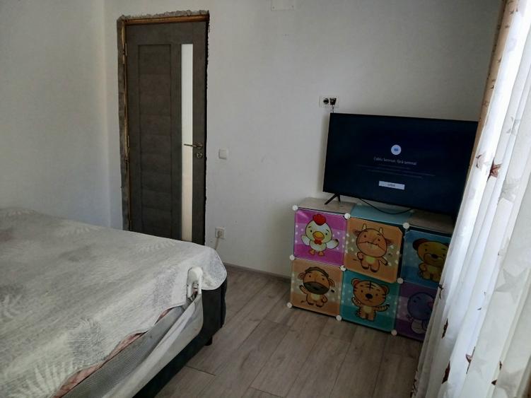 Casă individuală cu 2 camere cu Teren 1568 Mp în Roata de Jos