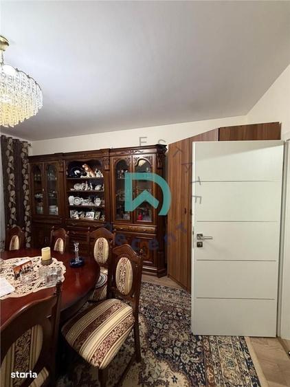 Casă cu 3 camere cu Teren 100 Mp în Piața Cluj
