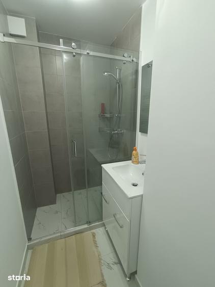 Apartament 2 camere, balcon, etaj 3 - 5
