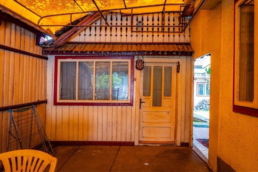 Casă cu 3 camere semidecomandat în Păgubeni