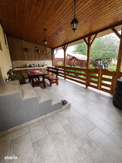 Casă cu 4 camere cu Teren 600 Mp în Ernei