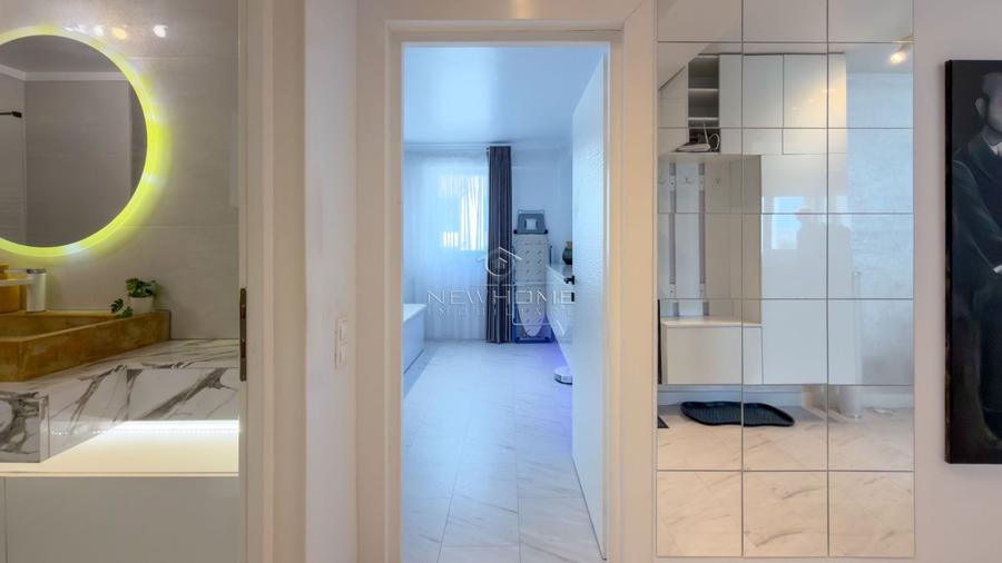 Apartament cu 2 camere semidecomandat, mobilat în Între Lacuri