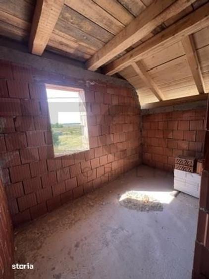 Casă cu 4 camere cu Teren 300 Mp în Sânmartin