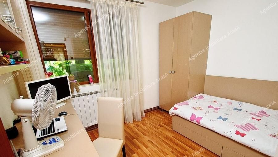 Apartament cu 3 camere decomandat, mobilat în Mazepa 1