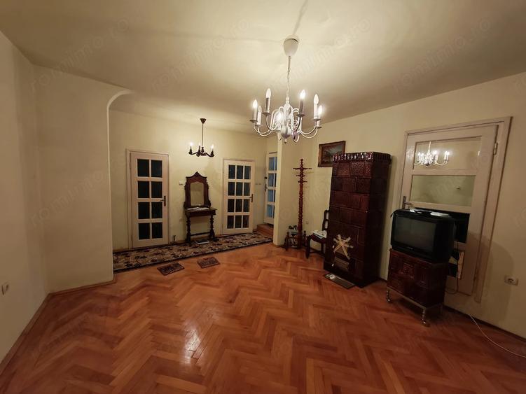 Casă cu 2 camere cu Teren 376 Mp în Elisabetin