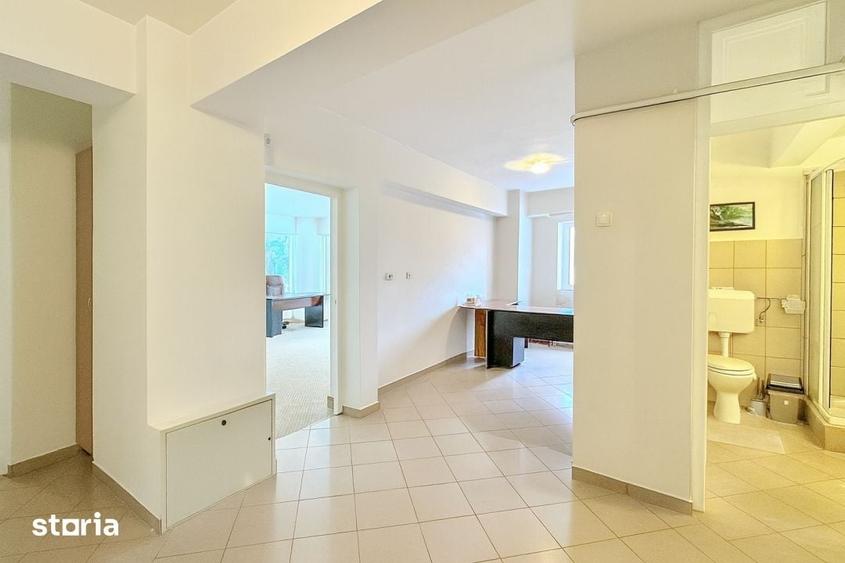 Apartament cu 6 camere în Centrul Civic