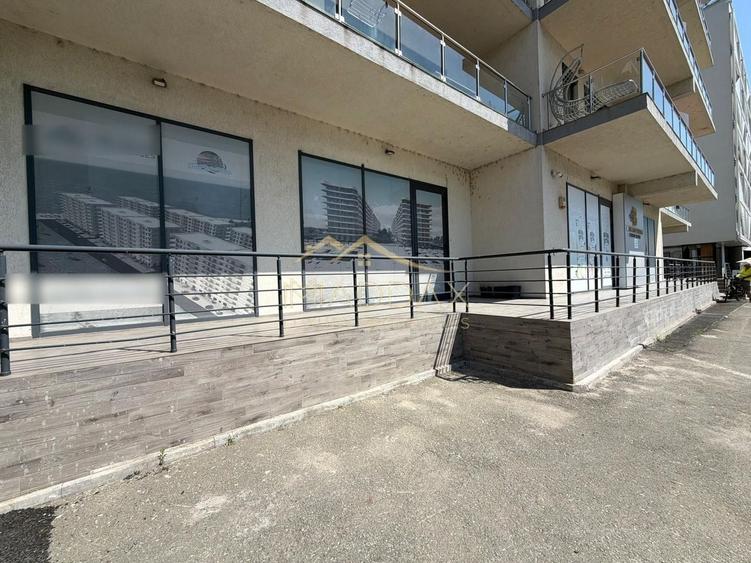 Spațiu comercial, de 192.38999938965 mp, în Nord