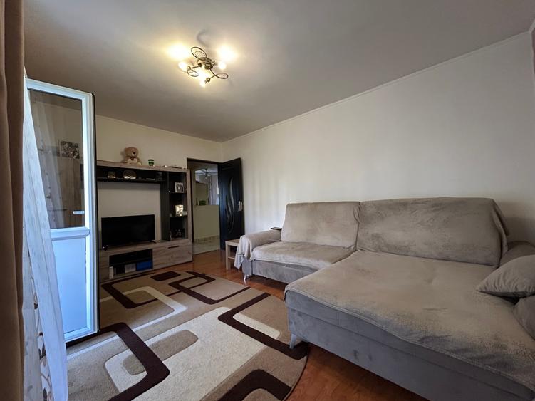 Apartament cu 2 camere decomandat în Fizicienilor