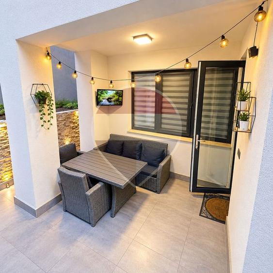 Apartament cu 4 camere decomandat, mobilat în Ultracentral