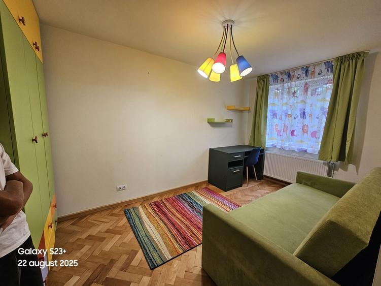 Apartament cu 2 camere decomandat în Săsar