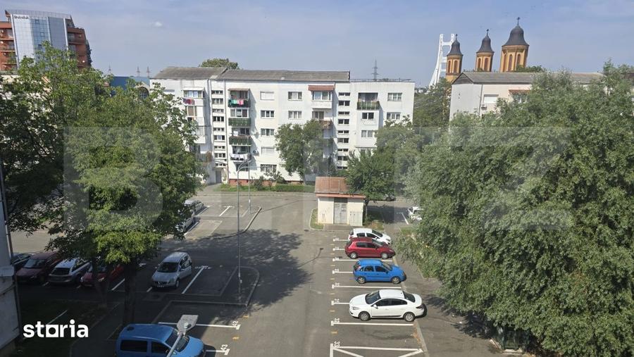 Apartament cu 2 camere în Micro 17