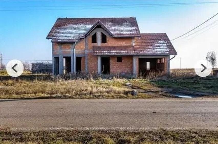 Casă cu 4 camere în Șagu