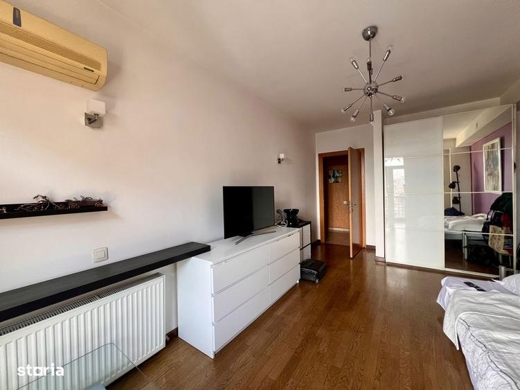 Apartament cu 4 camere în Băneasa