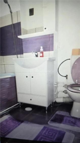 Apartament cu 4 camere decomandat în Calea București