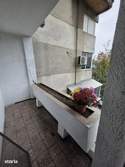 Apartament cu 3 camere decomandat în Militari