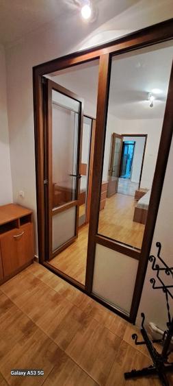 Apartament cu 4 camere decomandat în Rahova