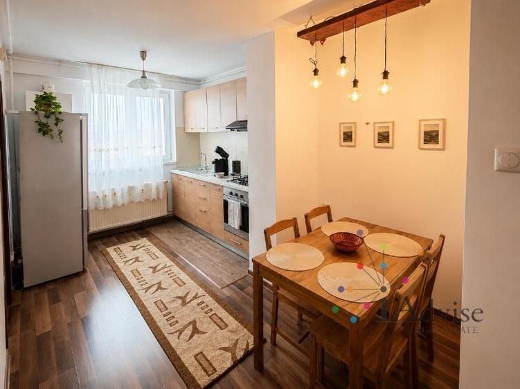 Apartament cu 3 camere decomandat în Griviței