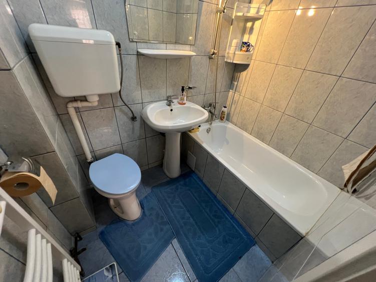 Casă individuală cu 3 camere cu Teren 230 Mp în Reșița