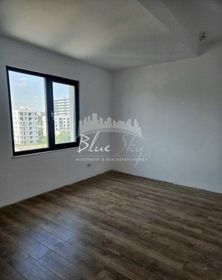 Apartament cu 3 camere decomandat în Mamaia-Sat
